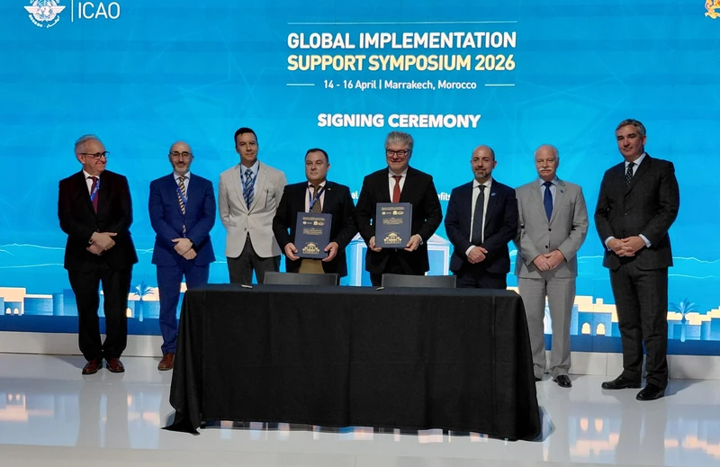 Foto de grupo tras la firma del MoU entre el COPAC y la OACI. Foto: COPAC